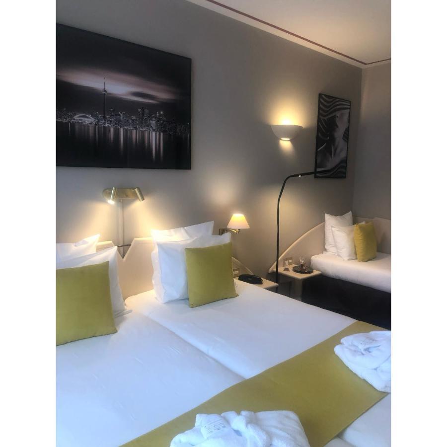 Grand Hotel Du Tonneau D'Or แบลฟอร์ ภายนอก รูปภาพ