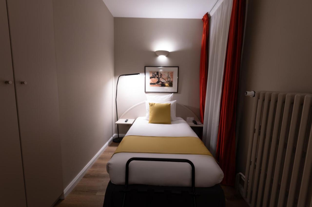 Grand Hotel Du Tonneau D'Or แบลฟอร์ ภายนอก รูปภาพ