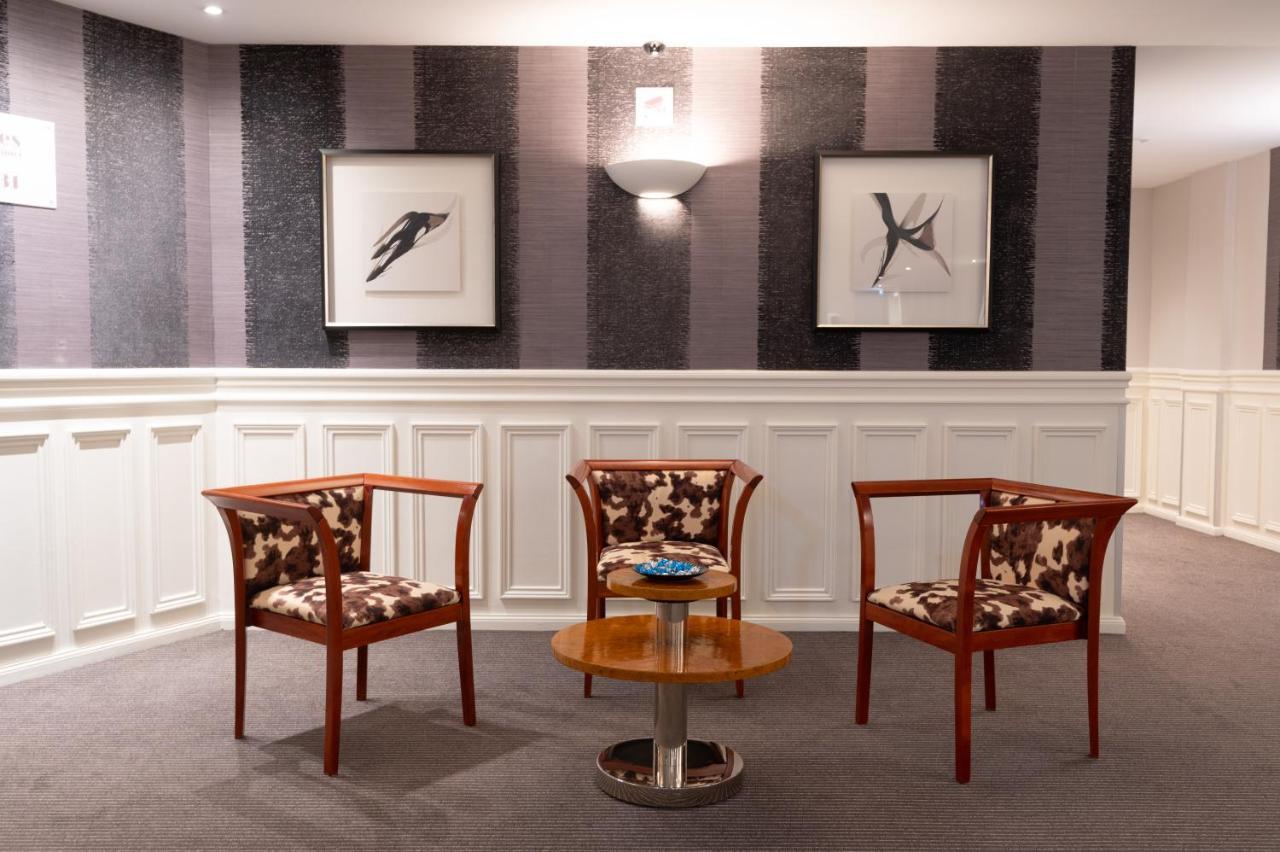 Grand Hotel Du Tonneau D'Or แบลฟอร์ ภายนอก รูปภาพ