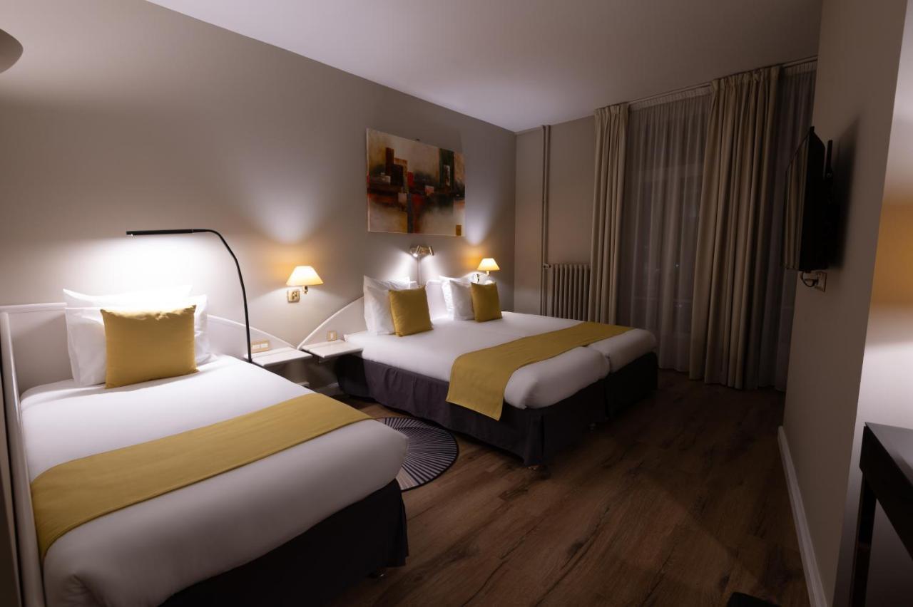 Grand Hotel Du Tonneau D'Or แบลฟอร์ ภายนอก รูปภาพ