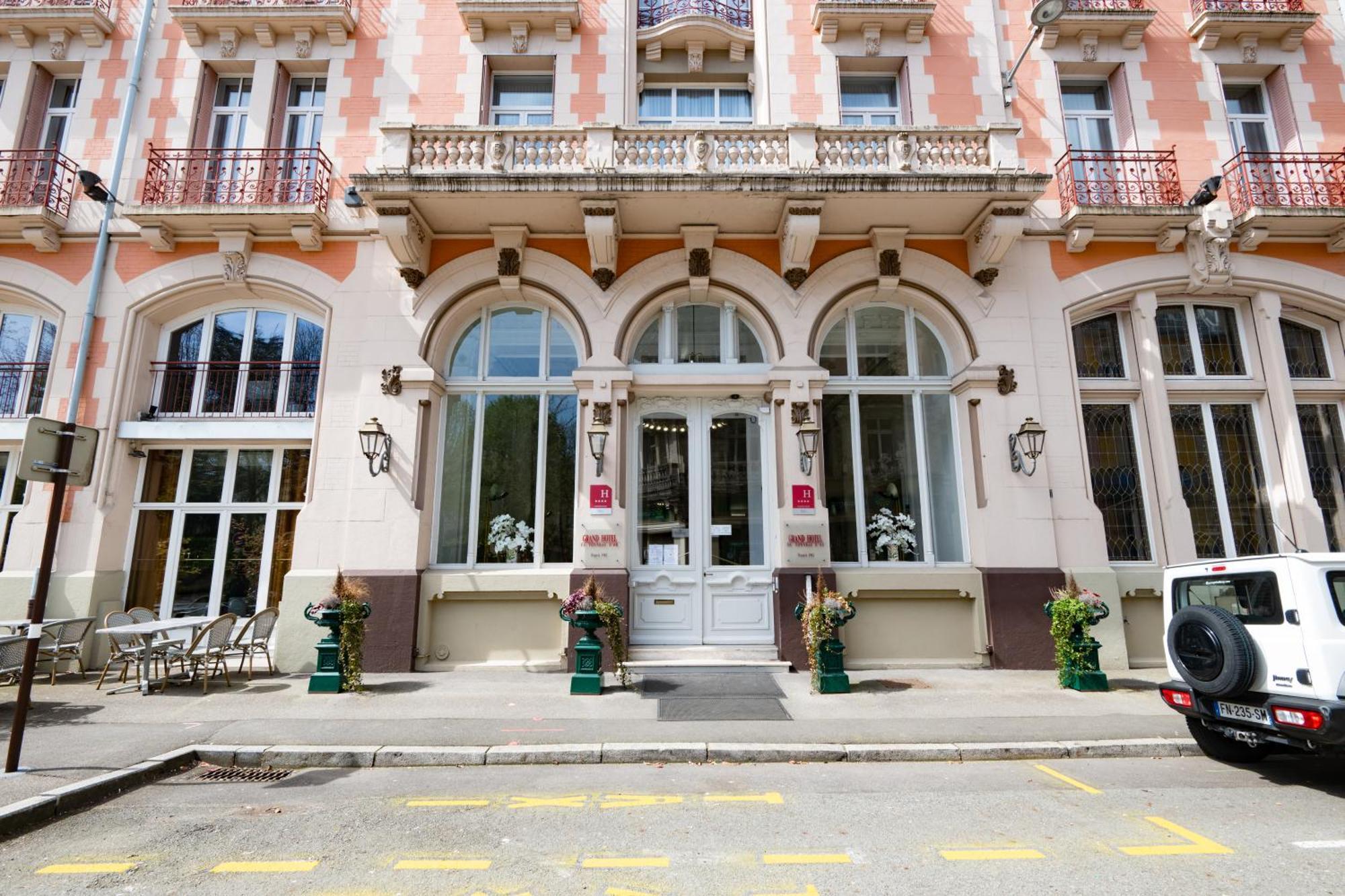 Grand Hotel Du Tonneau D'Or แบลฟอร์ ภายนอก รูปภาพ