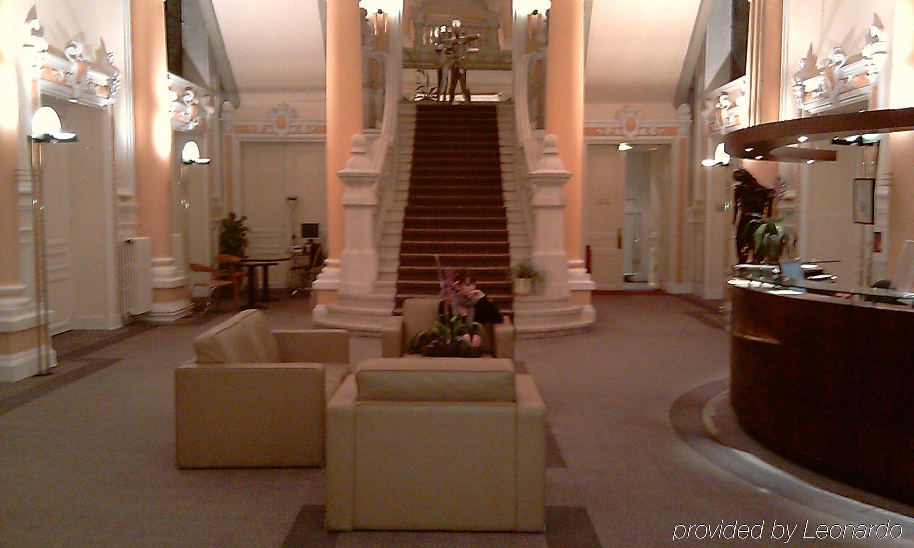 Grand Hotel Du Tonneau D'Or แบลฟอร์ ภายใน รูปภาพ